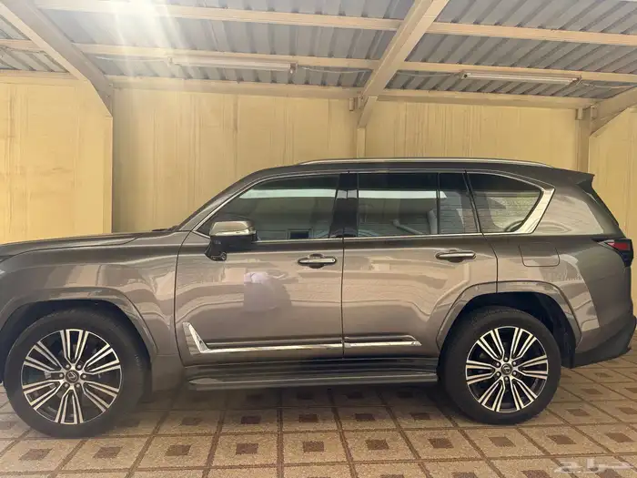 جيب لكزس 2025 LX 600 BB سعودي 32