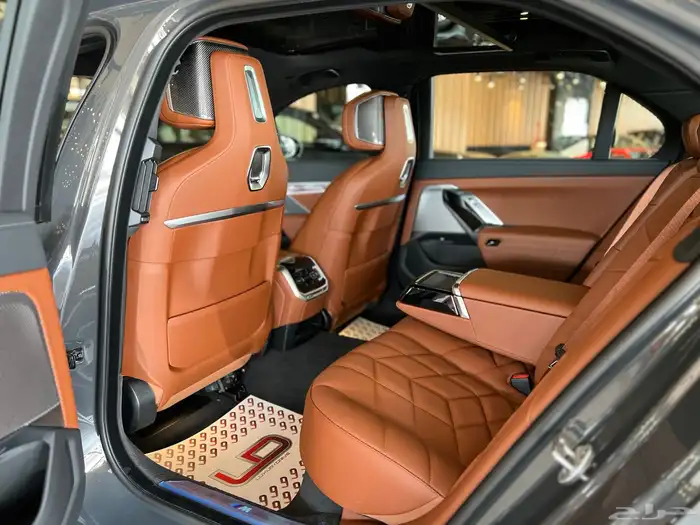 بي ام دبليو 735 - BMW 735i M Kit 2026 6