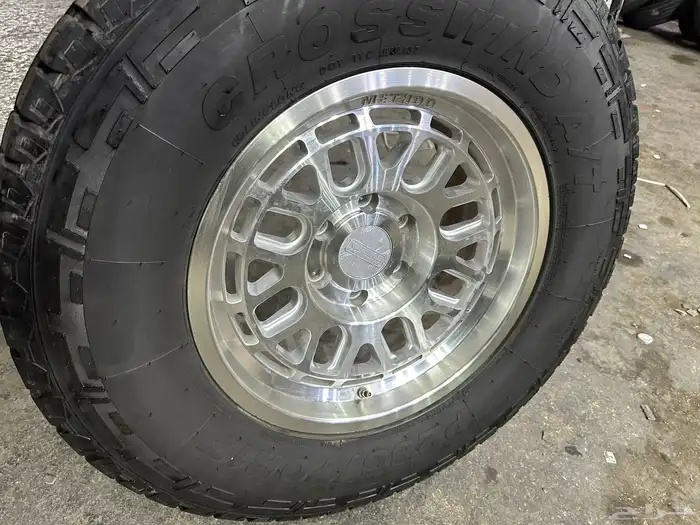 جنوط ميثود نيكل 6 مسمار مع كفرات ربع حجري تيلندي مقاس 17 7