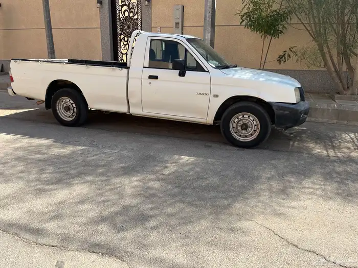 للبيع مستبيشي 2005 2