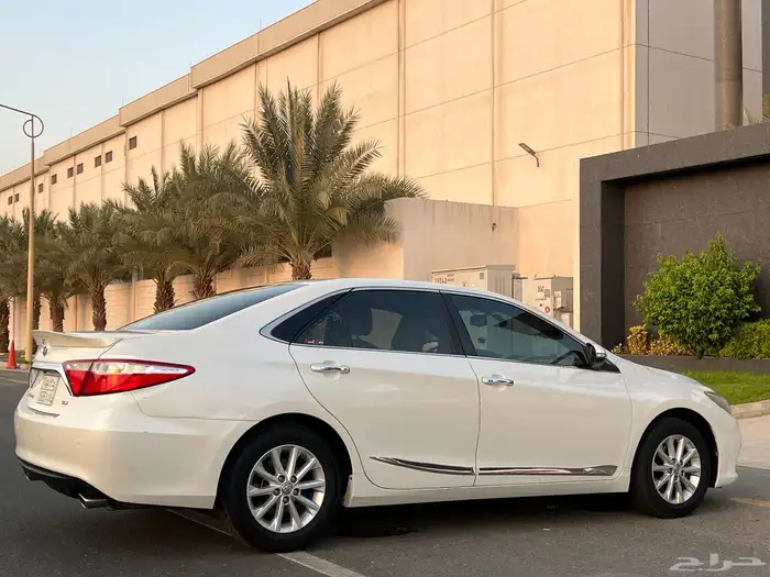 كامري 2017 فل كامل GLX بدي وكاله حتى صدامات وكاله نظيفه جدا 15