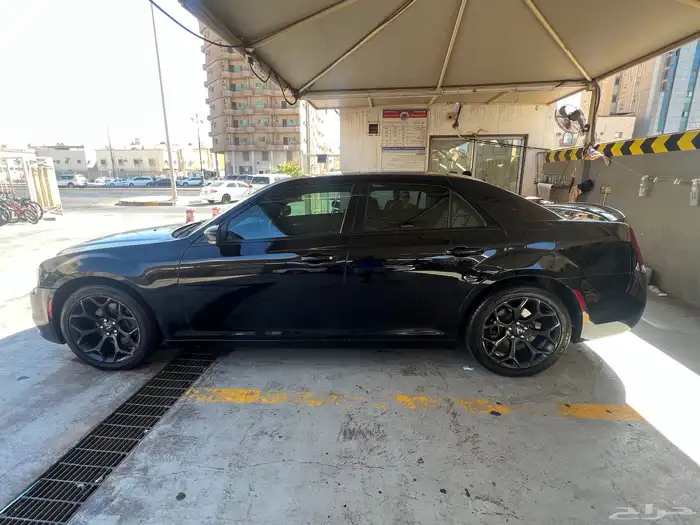 كرايسلر 2020 لون اسود 7