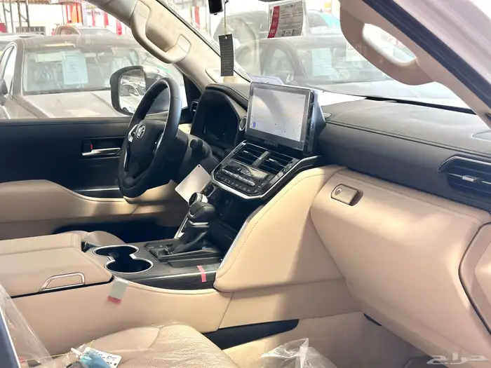 تويوتا لاندكروزر VXR فل كامل خليجي 5