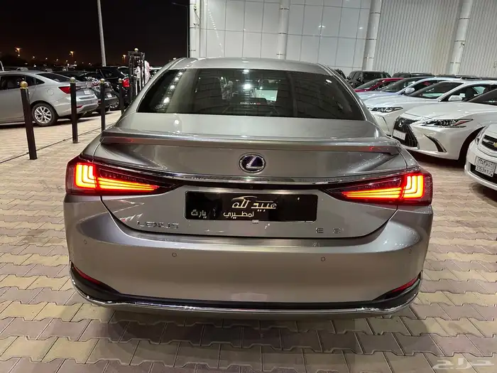 لكزس ES300 هايبرد موديل 2019 نظيفه جدا 21