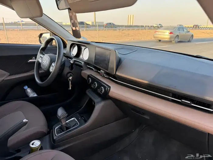 اكسنت 2025 لون رمادي 17