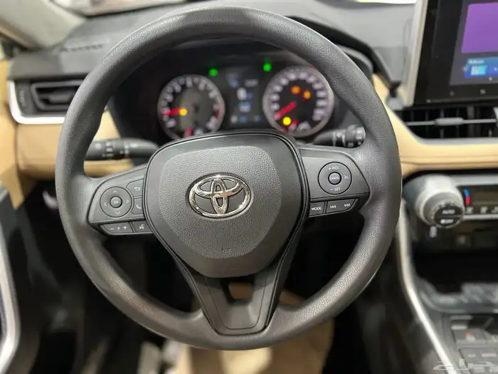 تويوتا   راف فور XLE بنزين فتحة 2024 جديد سعودي 112.000شامل 21