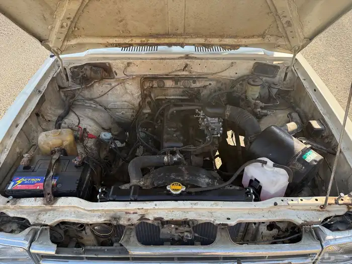 للبيع هايلوكس موديل 1982 غماره 7