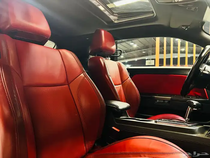 دودج تشالنجر 2014 RT V8 ( بحاله ممتازه) 5