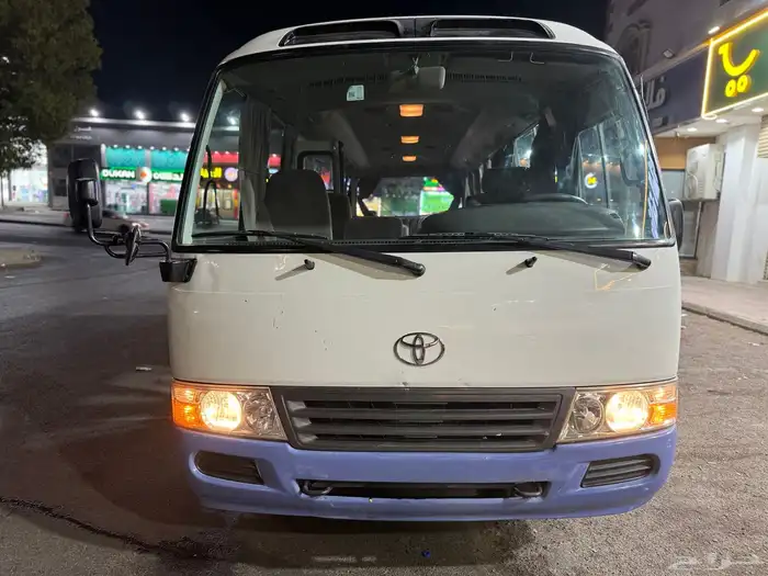 كوستر بنزين موديل 2010 مخزن 30 مقعد 14