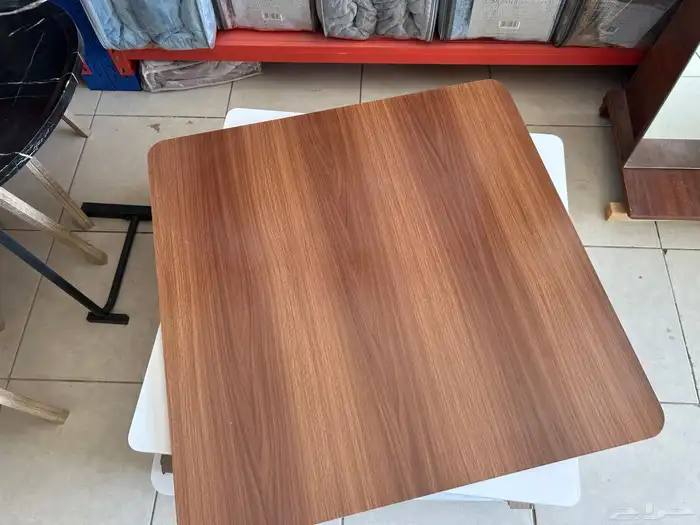 يوجد الينا طولات ارضيه وطولان طعام وطولات داخل 5