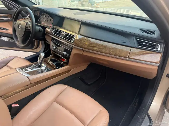 بي ام دبليو 2012 ناغي بسعر مناسب 11