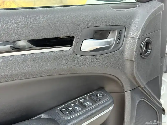 كرايزلر C300s موديل 2021 عالشرط نظيف 9