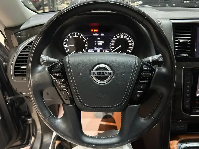 نيسان باترول بلاتينيوم موديل 2021 فل كامل 8 سلندر 8