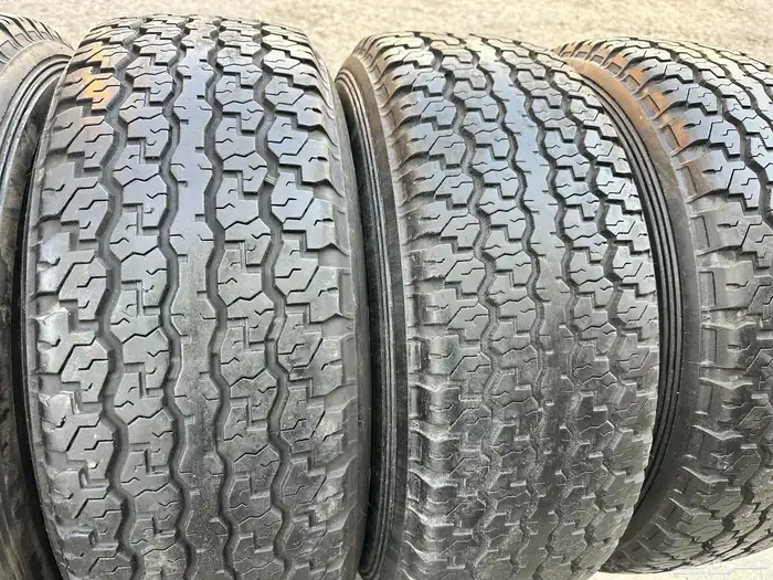 جنوط الحميد جيب ربع او شاص مع كفرات دنلوب 275.70.16 ت22 10