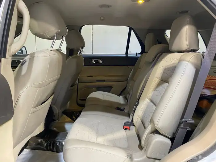 فورد اكسبلور 2015 بحاله نظيفه جدا جدا 21