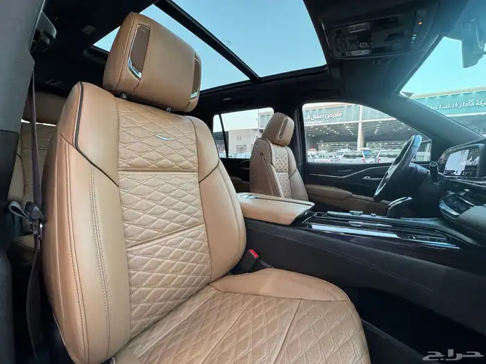 كاديلاك اسكاليد 600 2023 الجميح عداد 52 الف 10