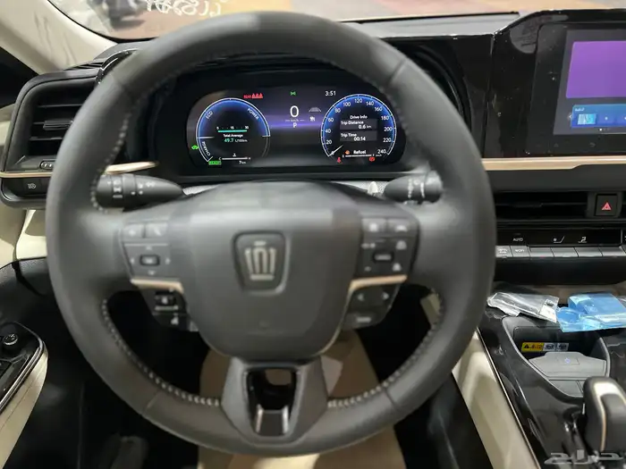 تويوتا   كروان برستيج هايبرد 2026 جديد سعودي 146.600شامل 19