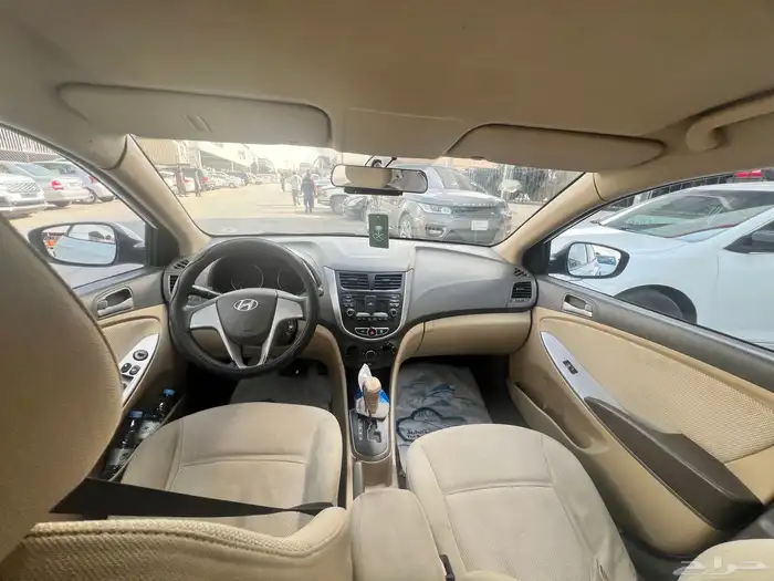 اكسنت موديل 2015 لون ابيض مستخدم الرياض 4