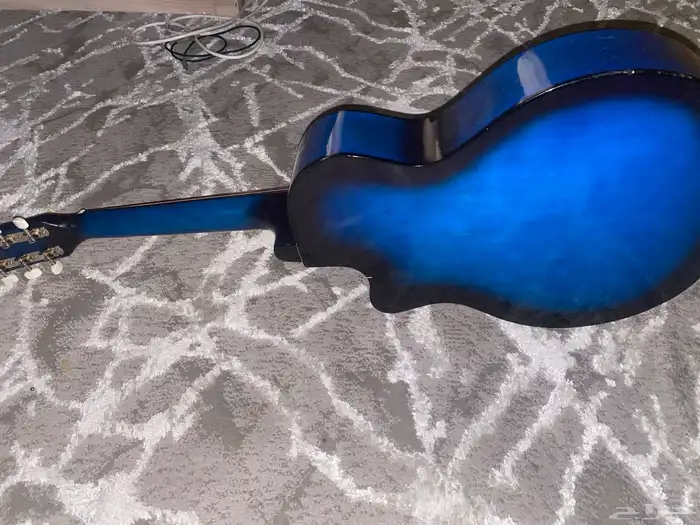 قيتار لونه فخم استعمال شهرين 0