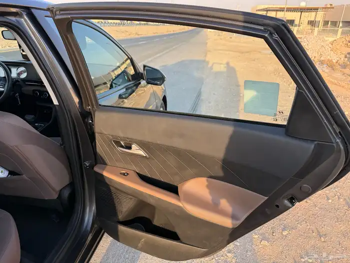 اكسنت 2025 لون رمادي 18