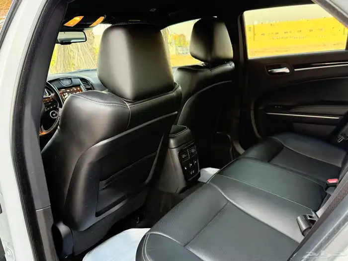 كرايزلر C300s موديل 2021 عالشرط نظيف 31