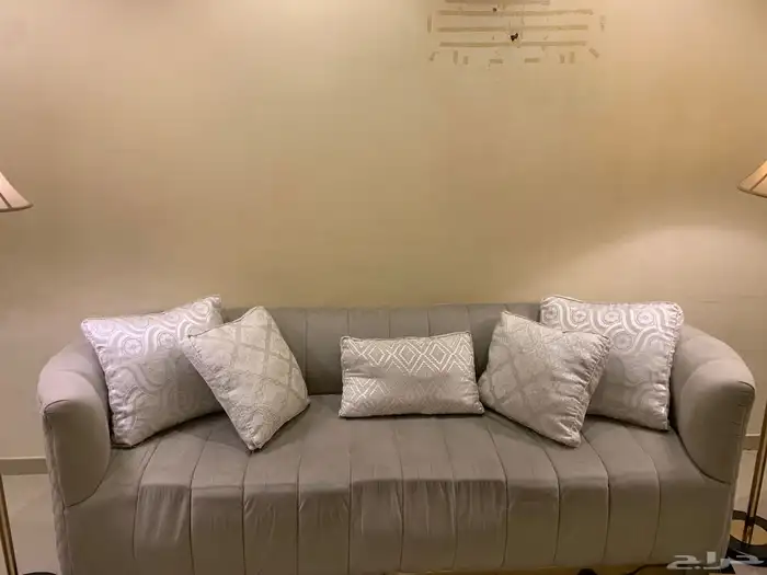 غرفة جلوس كبيرة نظيفة 3