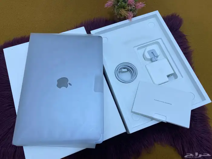 ماك بوك برو نظيف جدا 2