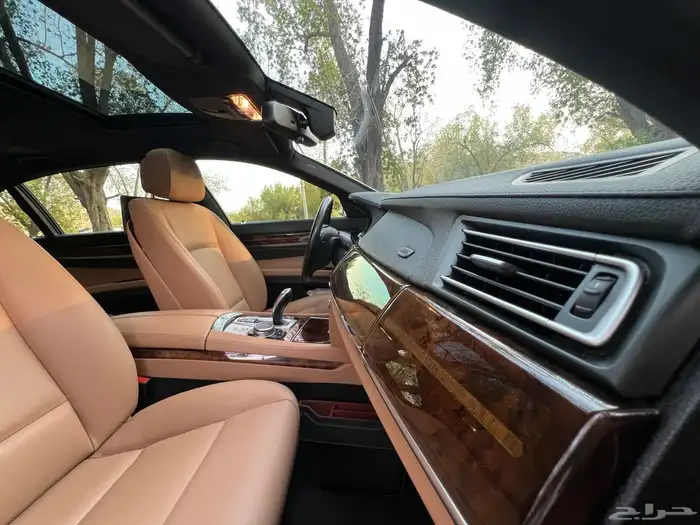 مخزن BMW 730LI الناغي 2015 مواصفات خاصة 74