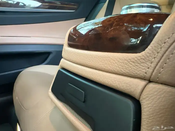 مخزن BMW 730LI الناغي 2015 مواصفات خاصة 86