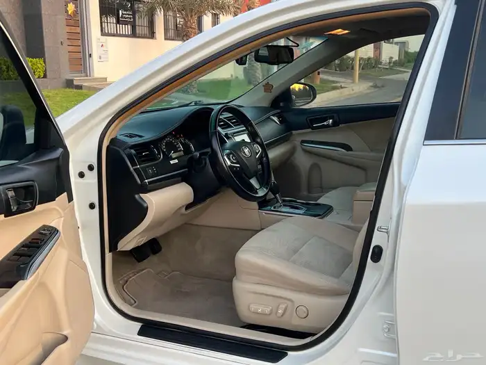 كامري 2017 فل كامل GLX بدي وكاله حتى صدامات وكاله نظيفه جدا 19