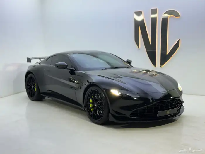 أستون مارتن 1