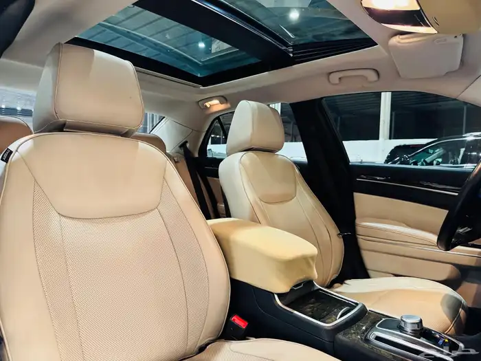 كرايسلر C300 فل كامل هيمي نظيف جدا 9