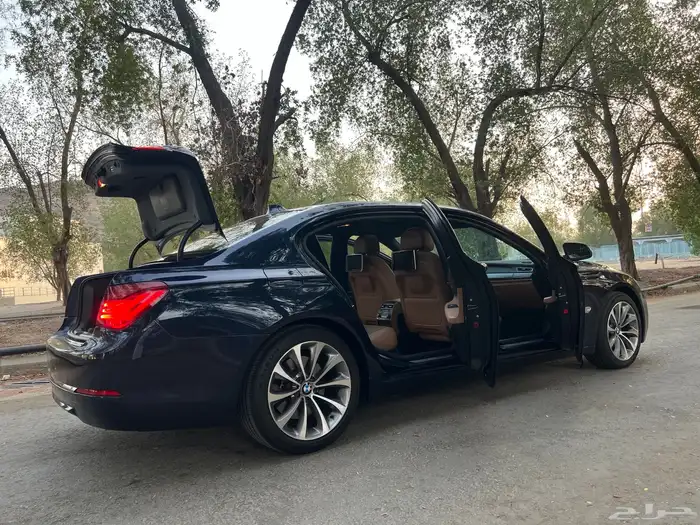 مخزن BMW 730LI الناغي 2015 مواصفات خاصة 40