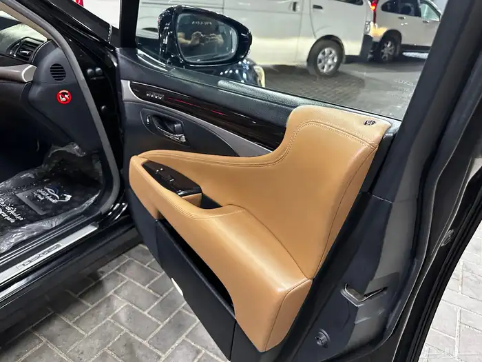 لكزس 460 لارج سعودي 7