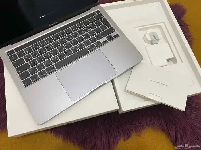 ماك بوك برو نظيف جدا 11