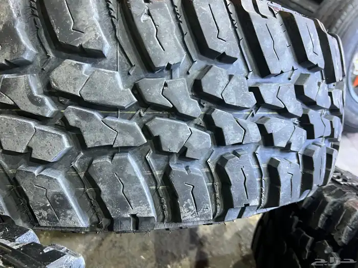 جنوط اكس دي 6 مسمار اصلي فرد f150 مع كفرات حجري مقاس 18 13