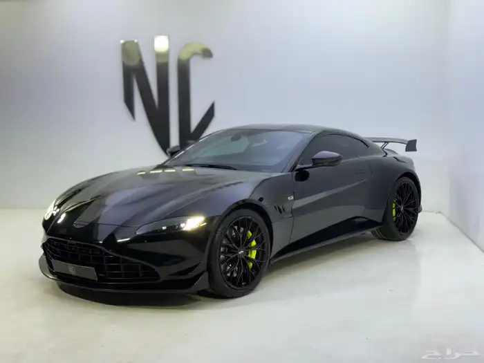 أستون مارتن 0