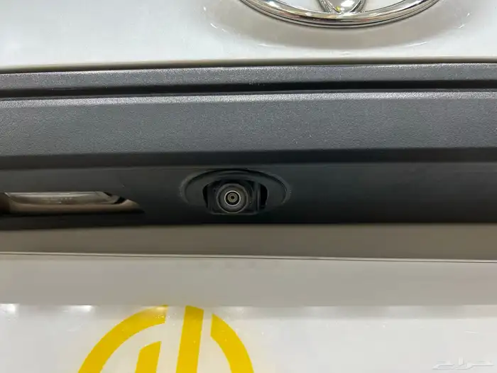 تويوتا ياريس 12