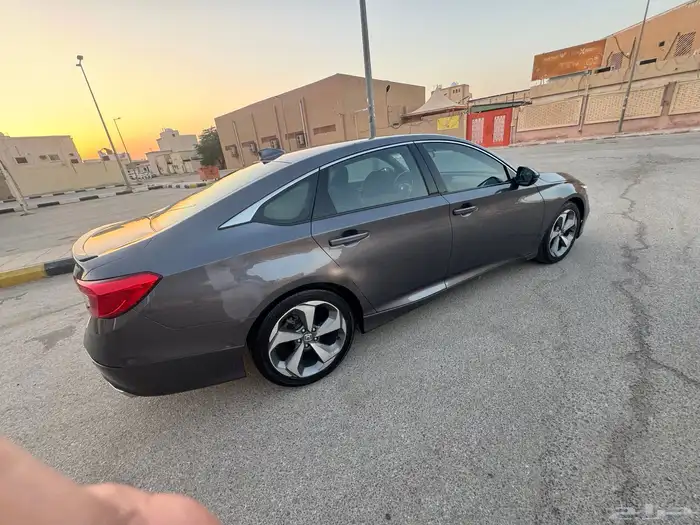 للبيع اكورد 2018 سبورت نظيف جدا 14