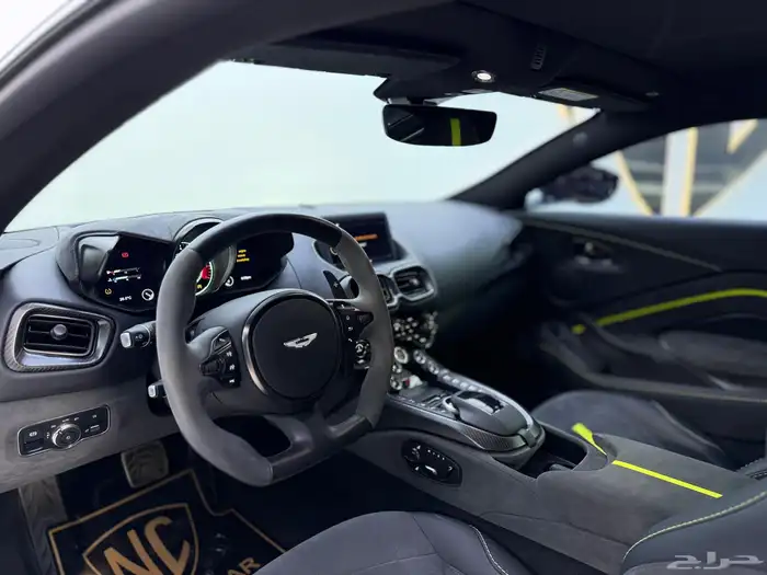 أستون مارتن 6