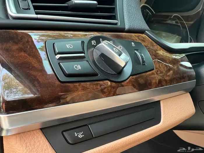 مخزن BMW 730LI الناغي 2015 مواصفات خاصة 59