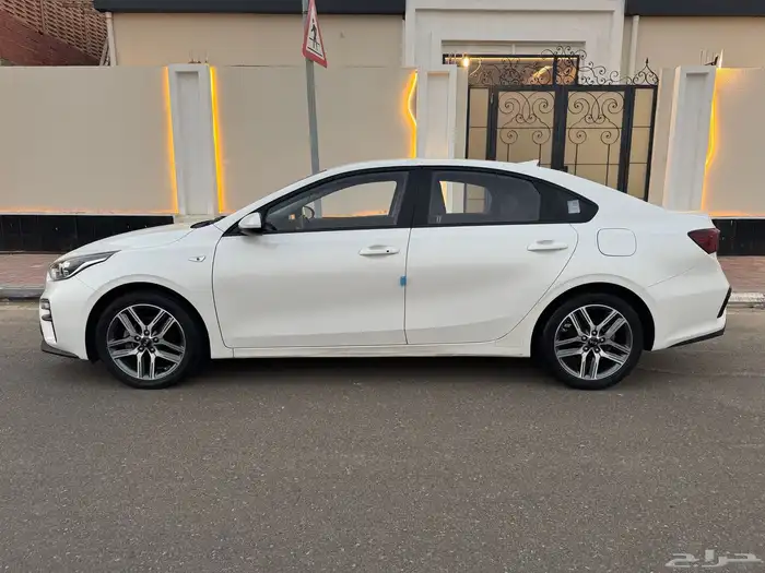 كيا سيراتو وارد كوريا بنزين موديل 2021 6