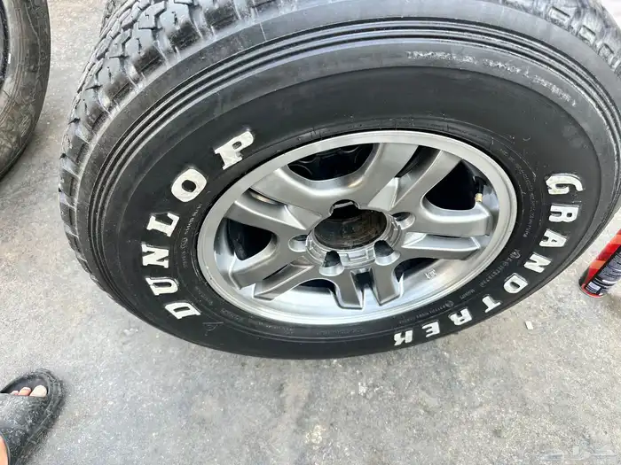 جنوط الحميد جيب ربع او شاص مع كفرات دنلوب 275.70.16 ت22 4