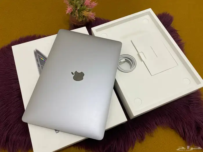 ماك بوك برو نظيف جدا 0