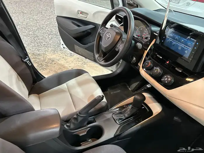 تويوتا كورولا 1.5 موديل 2024 بحالة الوكالة 15