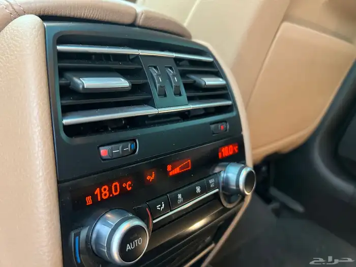 مخزن BMW 730LI الناغي 2015 مواصفات خاصة 88