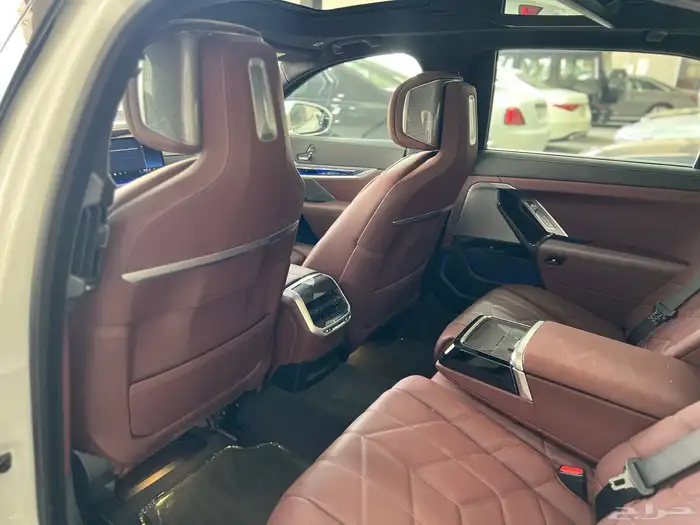 بي ام دبليو 740 موديل 2023 16