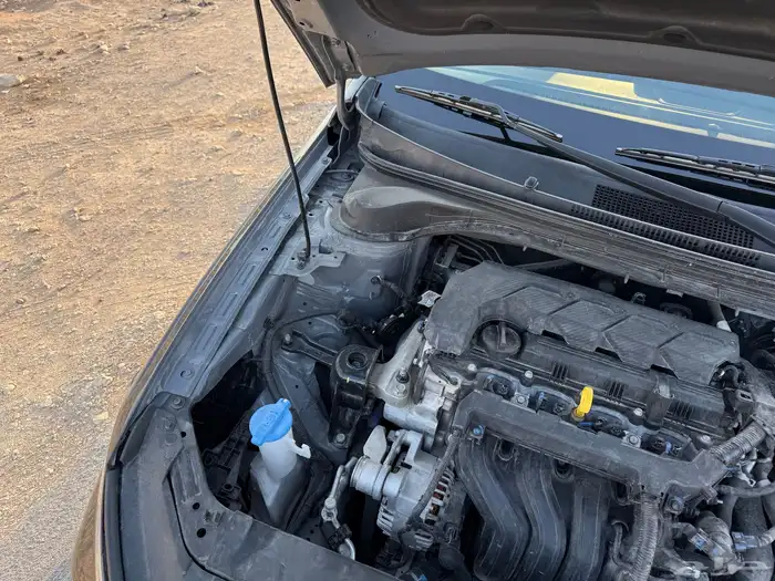 اكسنت 2025 لون رمادي 49