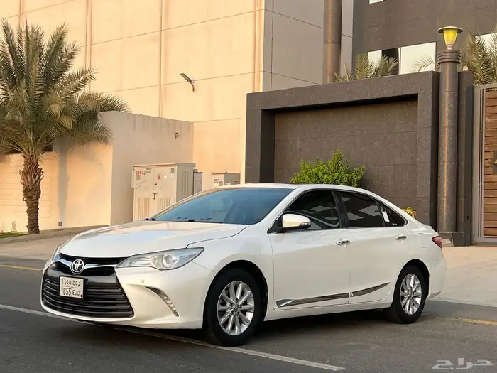 كامري 2017 فل كامل GLX بدي وكاله حتى صدامات وكاله نظيفه جدا 2