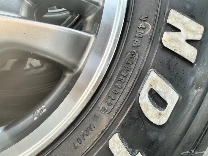 جنوط الحميد جيب ربع او شاص مع كفرات دنلوب 275.70.16 ت22 20